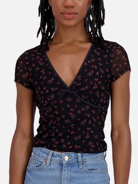AEROSOLES Black V-Neck
Cap Sleeve Top with Pink Floral Accents